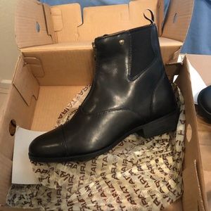 NWT Ariat Paddock Boots